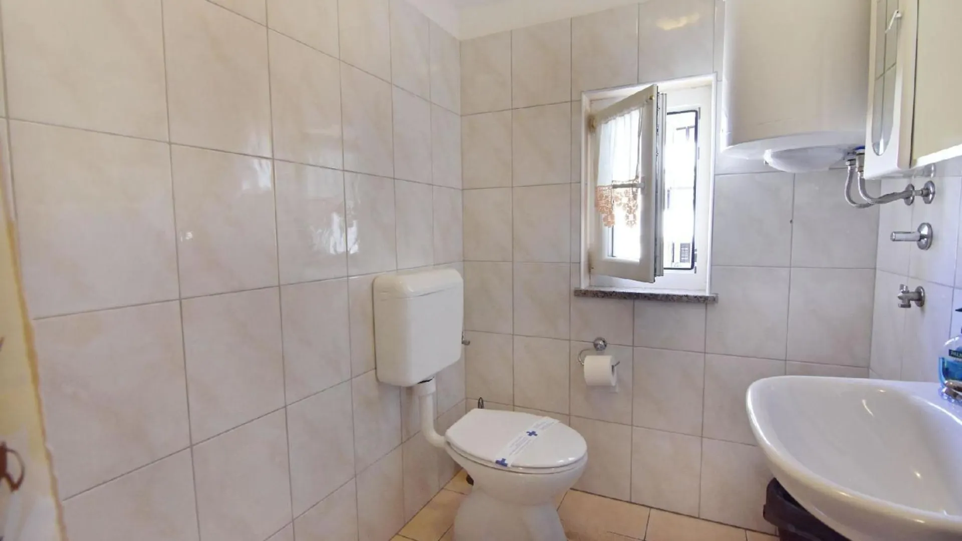 Apartment Mit Zwei Schlafzimmern Und Meerblick In Zambratija