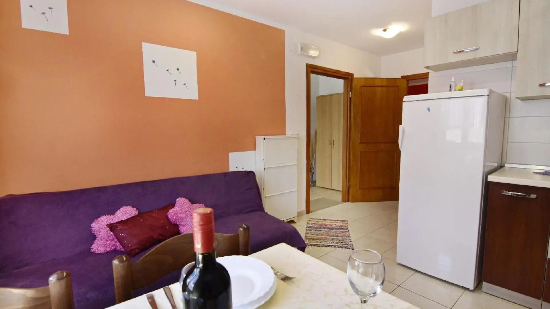 Apartment Mit Zwei Schlafzimmern Und Meerblick In Zambratija Kroatien