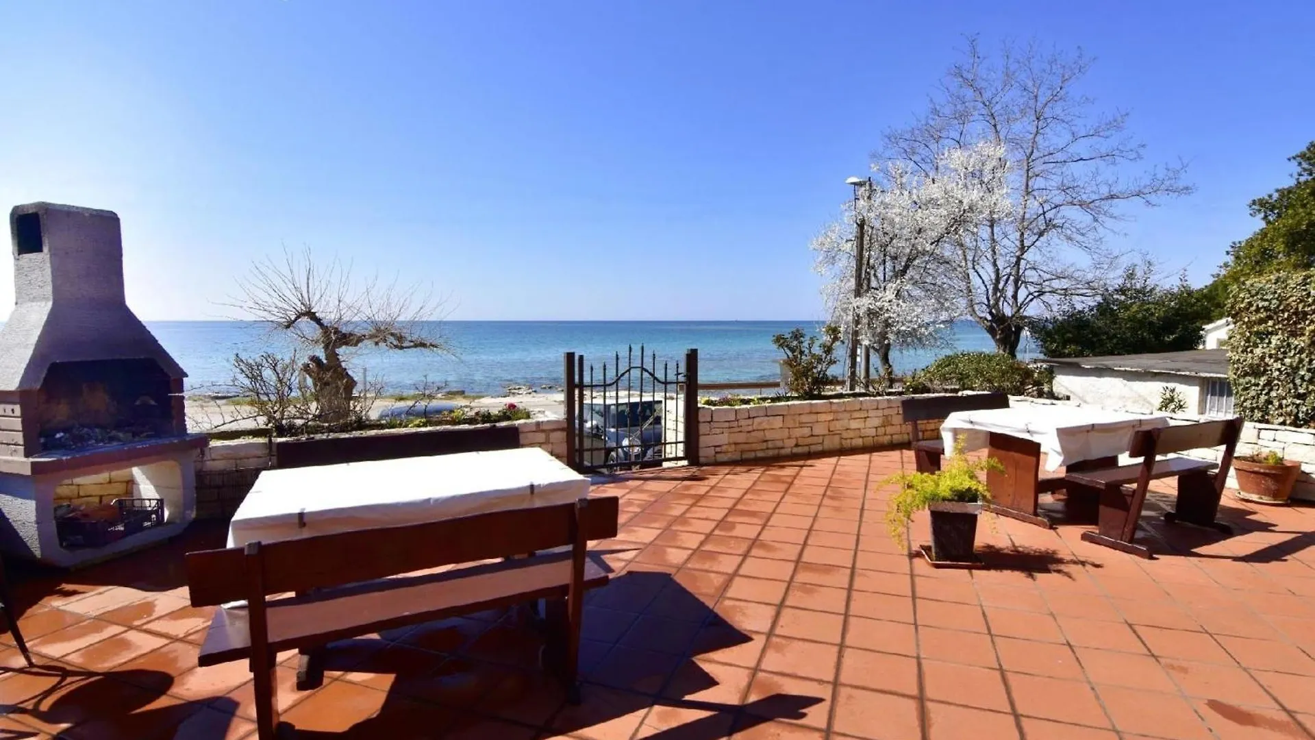 Apartment Mit Zwei Schlafzimmern Und Meerblick In Zambratija Zambratija (Istria)