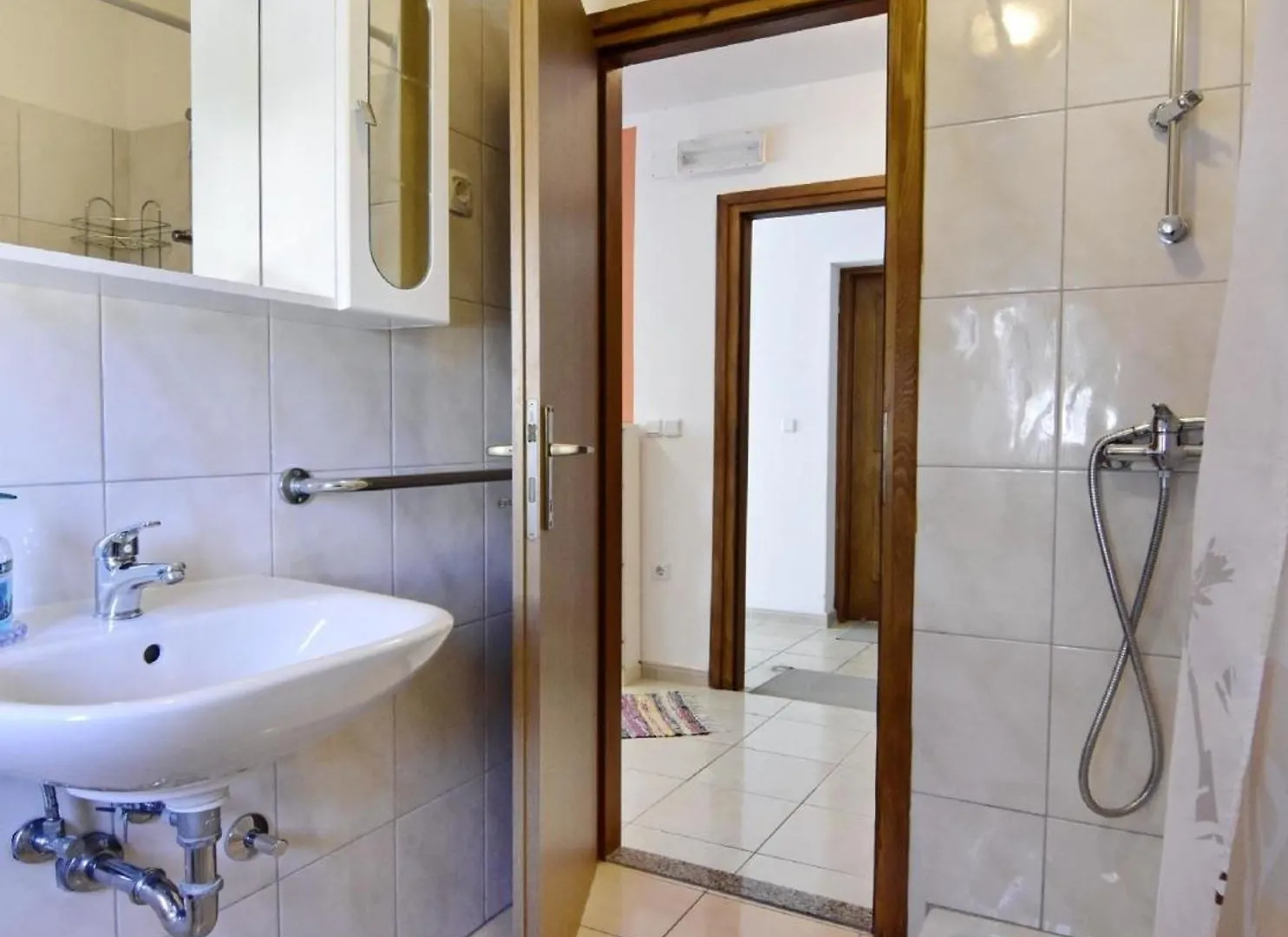 Apartment Mit Zwei Schlafzimmern Und Meerblick In Zambratija Zambratija (Istria)