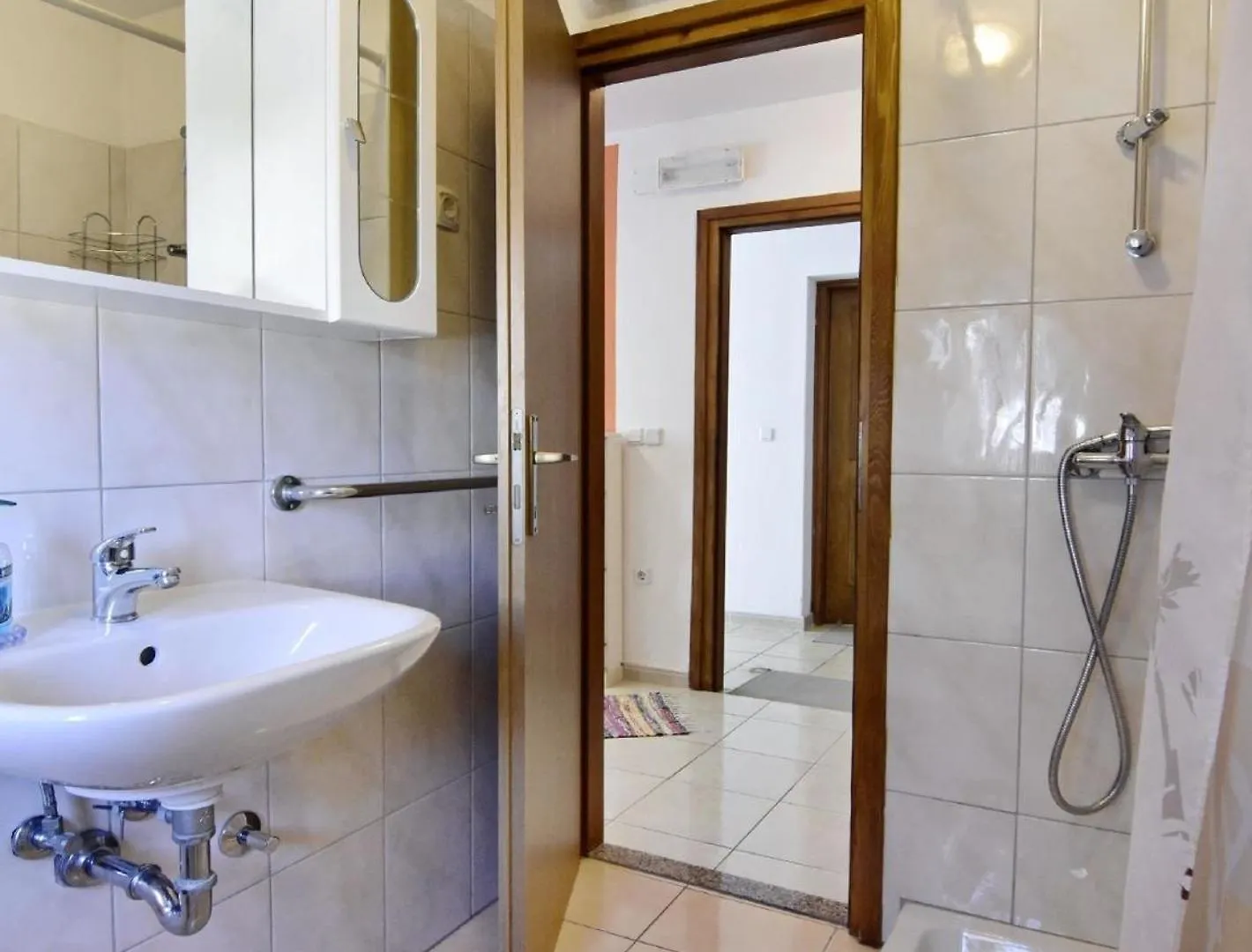 Apartment Mit Zwei Schlafzimmern Und Meerblick In Zambratija