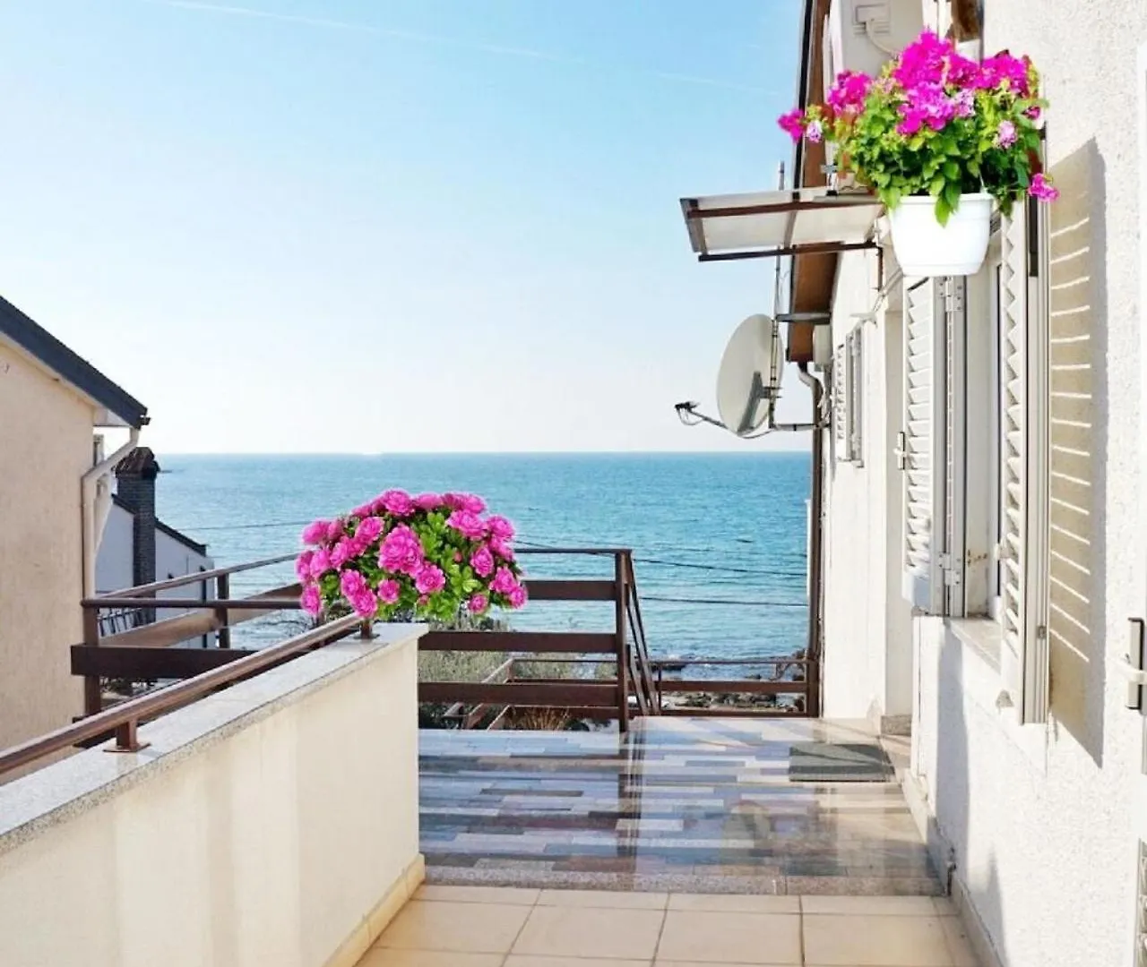 Apartment Mit Zwei Schlafzimmern Und Meerblick In Zambratija